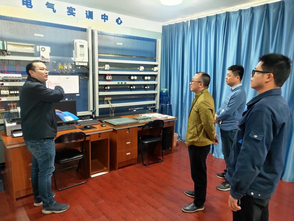 陳泉輝1.jpg 陳泉輝1.jpg