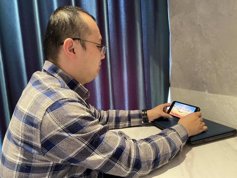 連俊春天的回響學(xué)習(xí)照.jpg 連俊春天的回響學(xué)習(xí)照.jpg